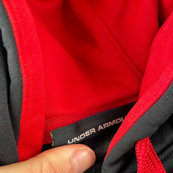 Under Armour Hoodie Pullover Mens Small or Womens Medium Red Black Graphic - Picture 4 of 8